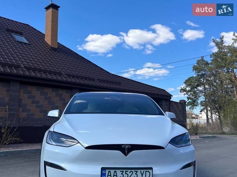 Внедорожник / Кроссовер Tesla Model X 2024 в Киеве