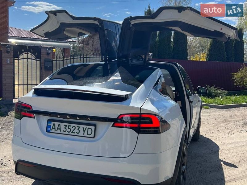Внедорожник / Кроссовер Tesla Model X 2024 в Киеве