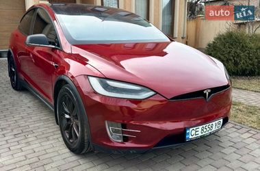 Позашляховик / Кросовер Tesla Model X 2016 в Чернівцях
