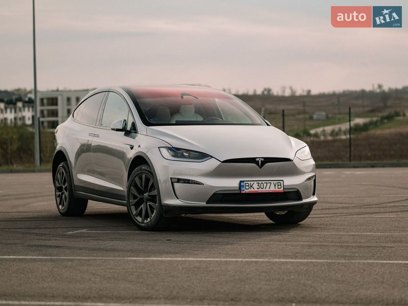 Внедорожник / Кроссовер Tesla Model X 2024 в Ровно