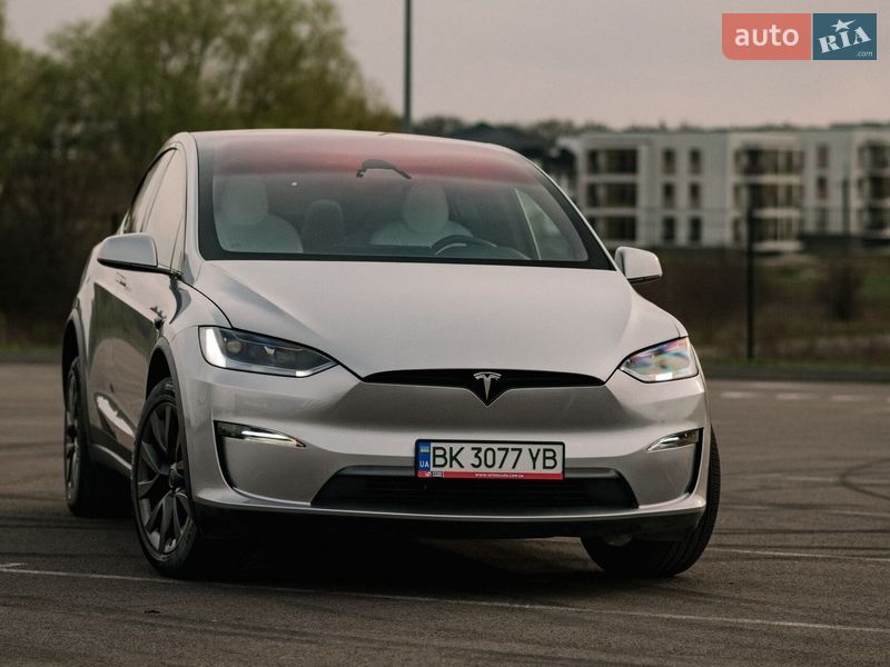 Внедорожник / Кроссовер Tesla Model X 2024 в Ровно