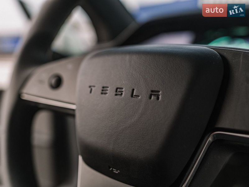 Внедорожник / Кроссовер Tesla Model X 2024 в Ровно