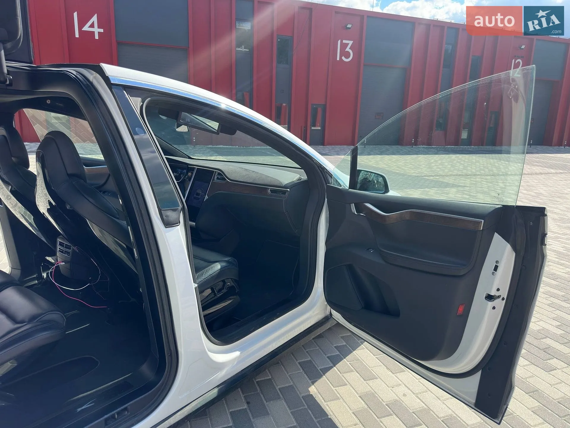 2017 Tesla Model X - мініатюра 14