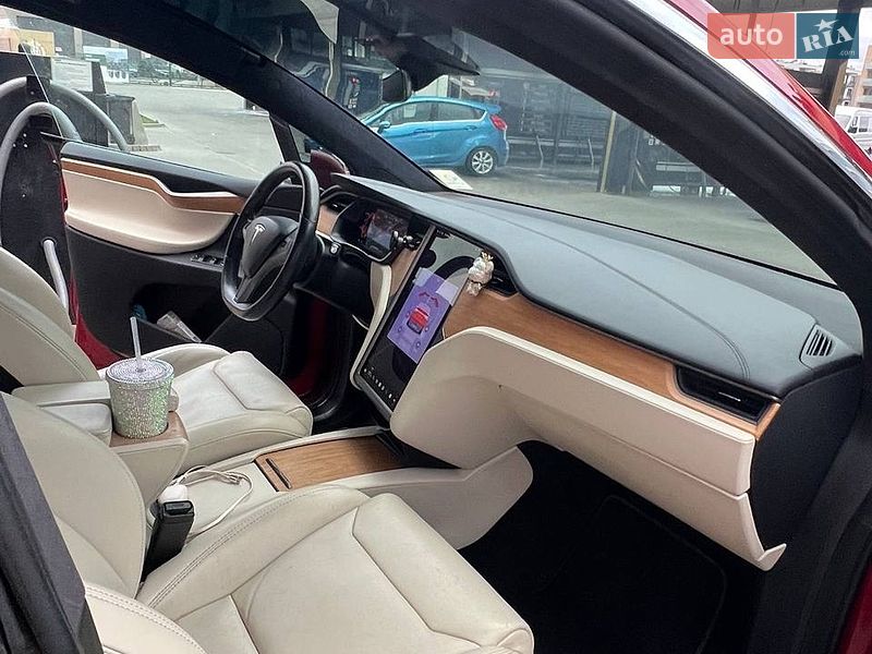 Внедорожник / Кроссовер Tesla Model X 2019 в Львове
