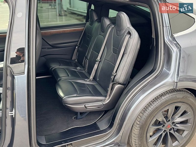 Внедорожник / Кроссовер Tesla Model X 2017 в Киеве