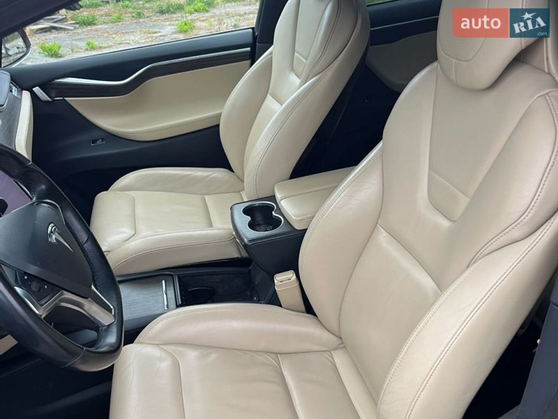Внедорожник / Кроссовер Tesla Model X 2016 в Львове фото 21 Внедорожник / Кроссовер Tesla Model X 2016 в Львове