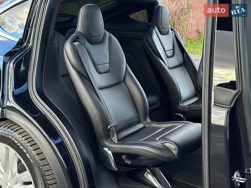 Внедорожник / Кроссовер Tesla Model X 2016 в Львове