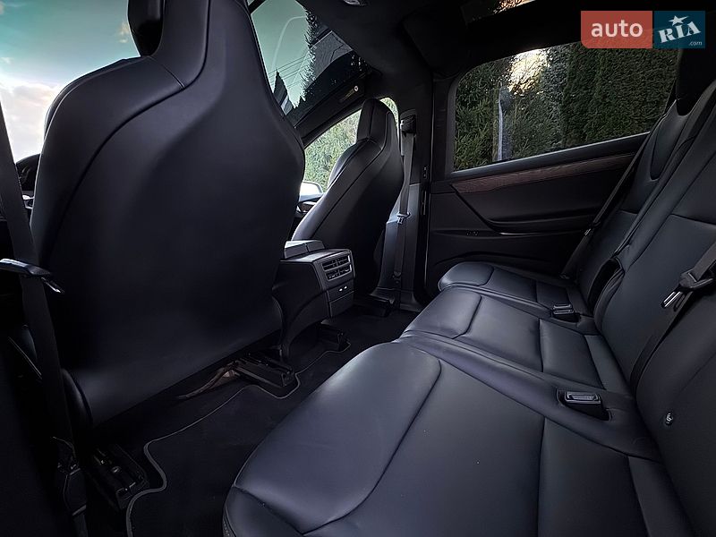 Внедорожник / Кроссовер Tesla Model X 2019 в Киеве