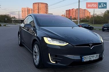 Позашляховик / Кросовер Tesla Model X 2016 в Львові