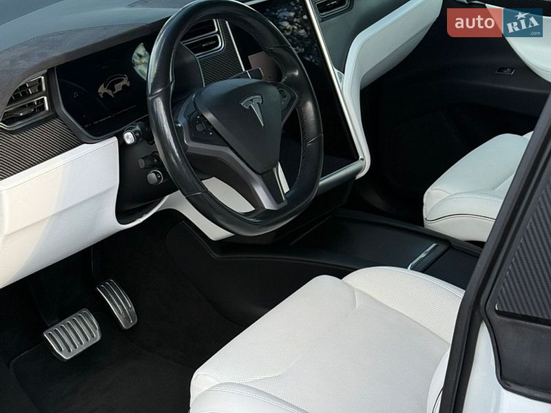 Внедорожник / Кроссовер Tesla Model X 2016 в Белой Церкви