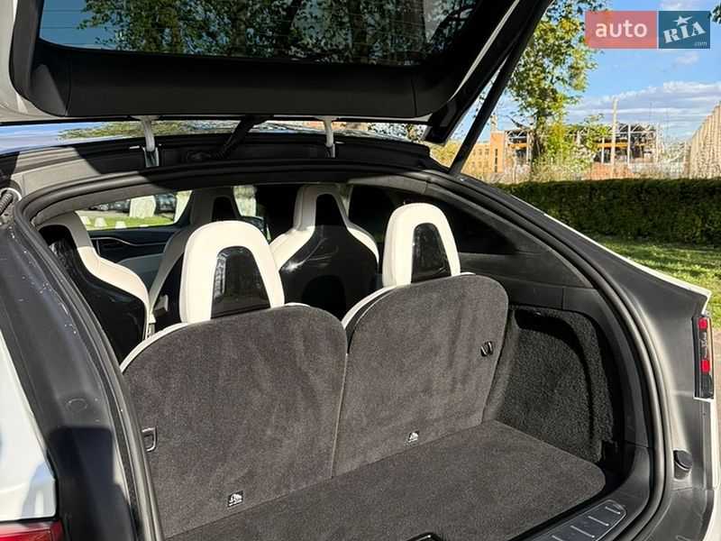 Внедорожник / Кроссовер Tesla Model X 2016 в Белой Церкви
