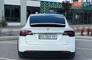 Внедорожник / Кроссовер Tesla Model X 2018 в Городке