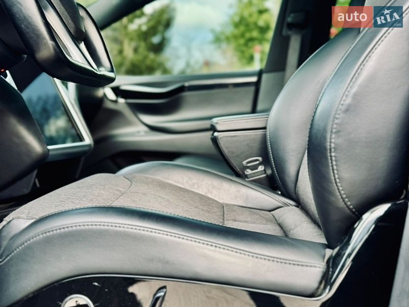 Внедорожник / Кроссовер Tesla Model X 2016 в Днепре