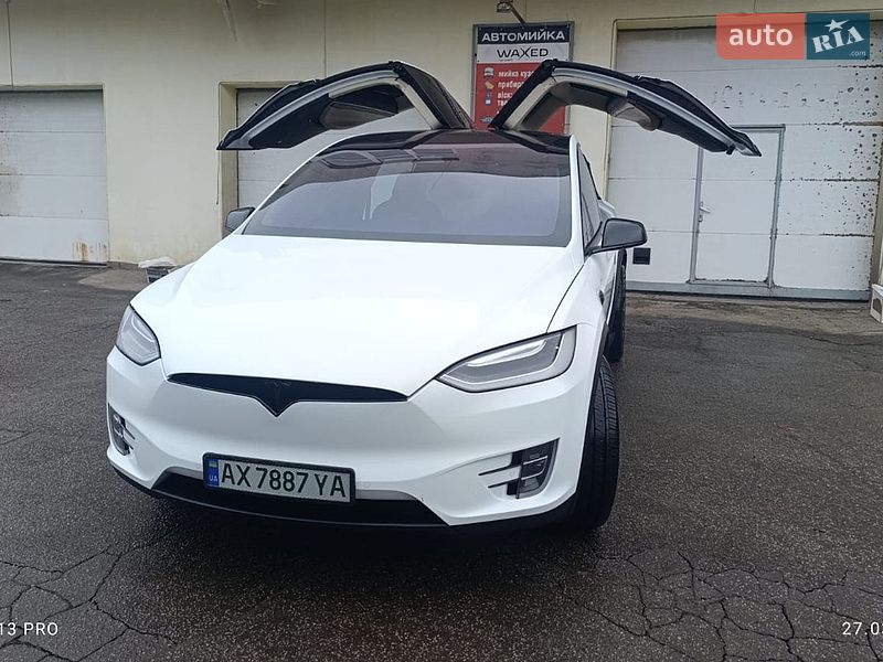 Внедорожник / Кроссовер Tesla Model X 2016 в Харькове