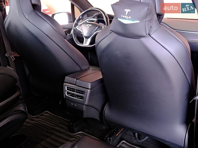 Позашляховик / Кросовер Tesla Model X 2018 в Одесі