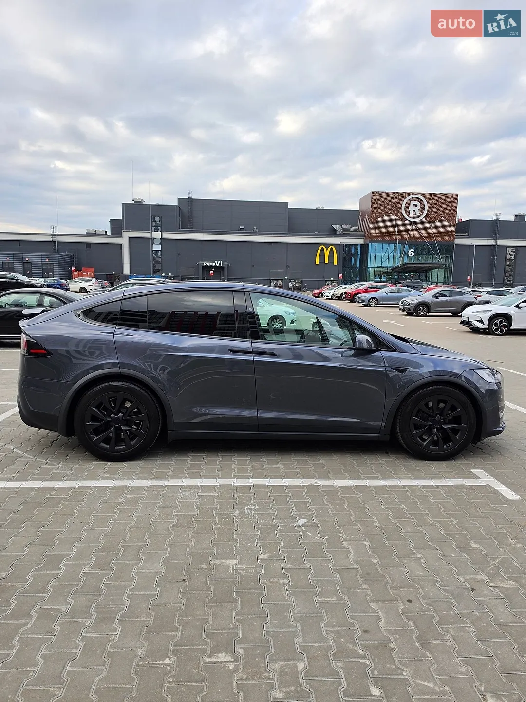 2022 Tesla Model X - мініатюра 15