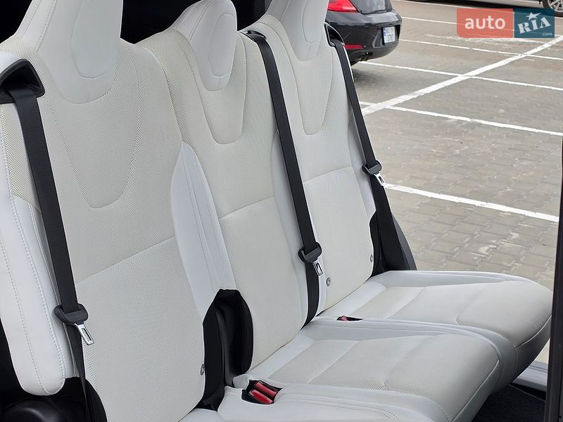 Позашляховик / Кросовер Tesla Model X 2022 в Києві