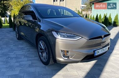 Внедорожник / Кроссовер Tesla Model X 2016 в Киеве