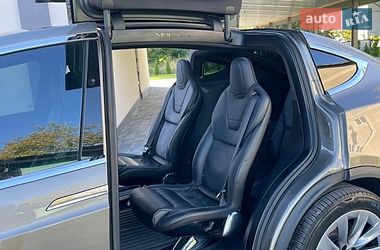 Внедорожник / Кроссовер Tesla Model X 2016 в Киеве
