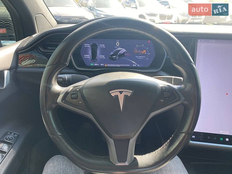 Позашляховик / Кросовер Tesla Model X 2018 в Львові