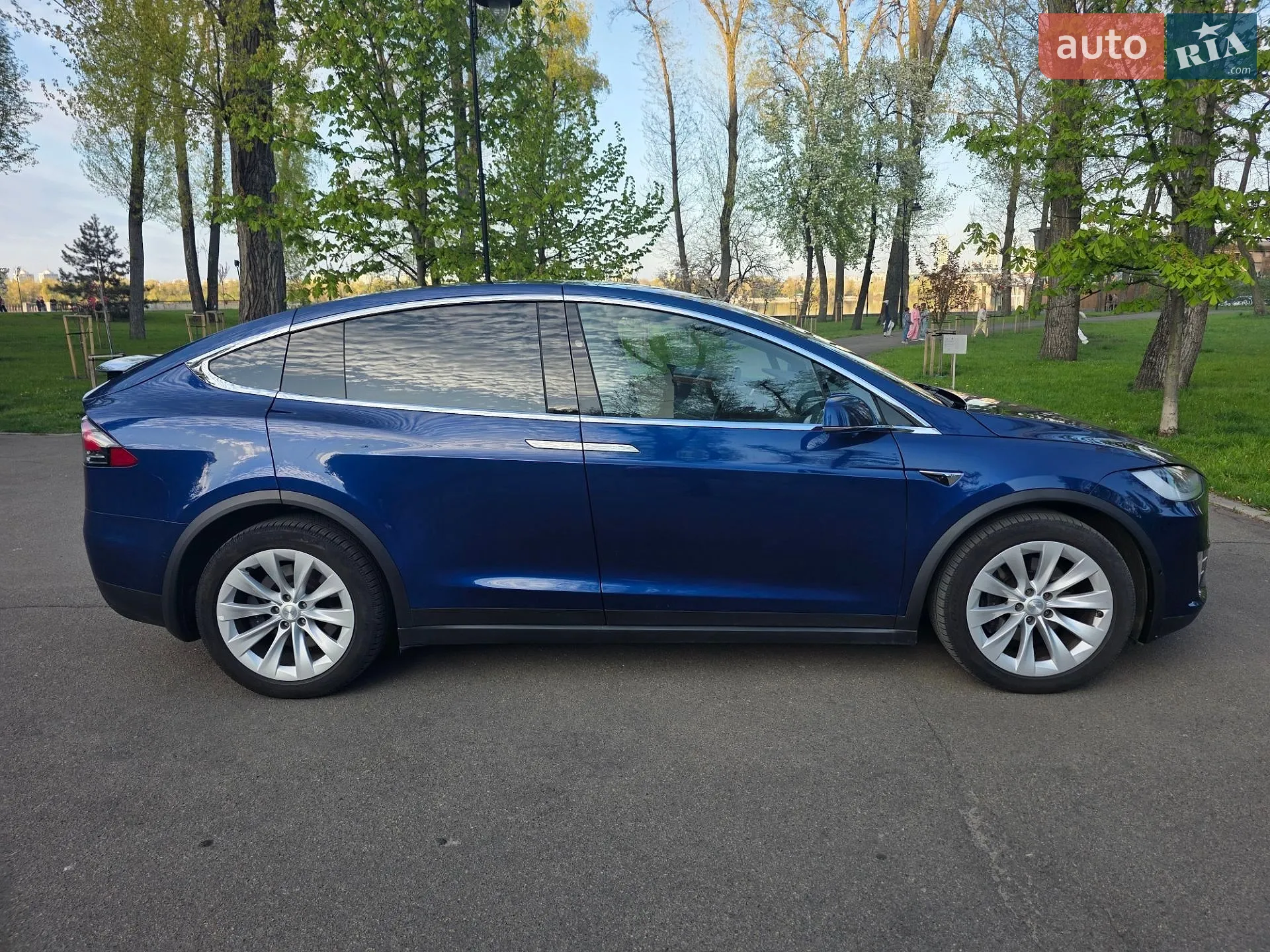 2020 Tesla Model X - мініатюра 10