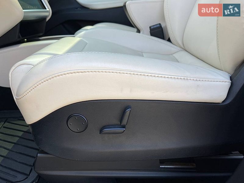 Внедорожник / Кроссовер Tesla Model X 2018 в Киеве