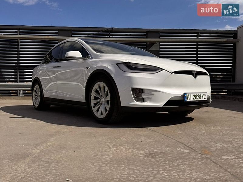 Внедорожник / Кроссовер Tesla Model X 2017 в Киеве