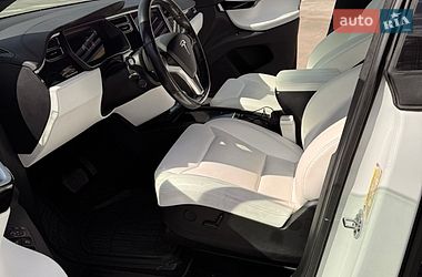 Внедорожник / Кроссовер Tesla Model X 2017 в Киеве