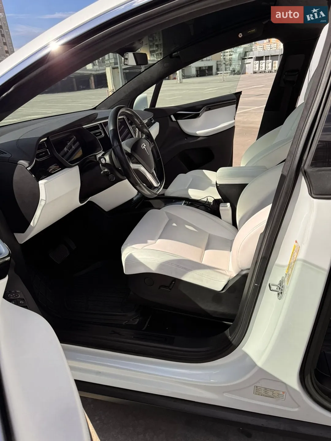 2017 Tesla Model X - мініатюра 23