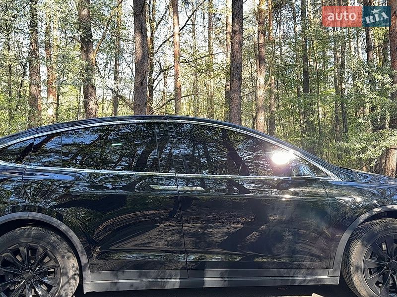 Внедорожник / Кроссовер Tesla Model X 2018 в Киеве