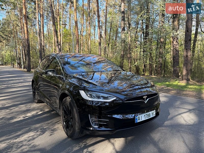 Внедорожник / Кроссовер Tesla Model X 2018 в Киеве