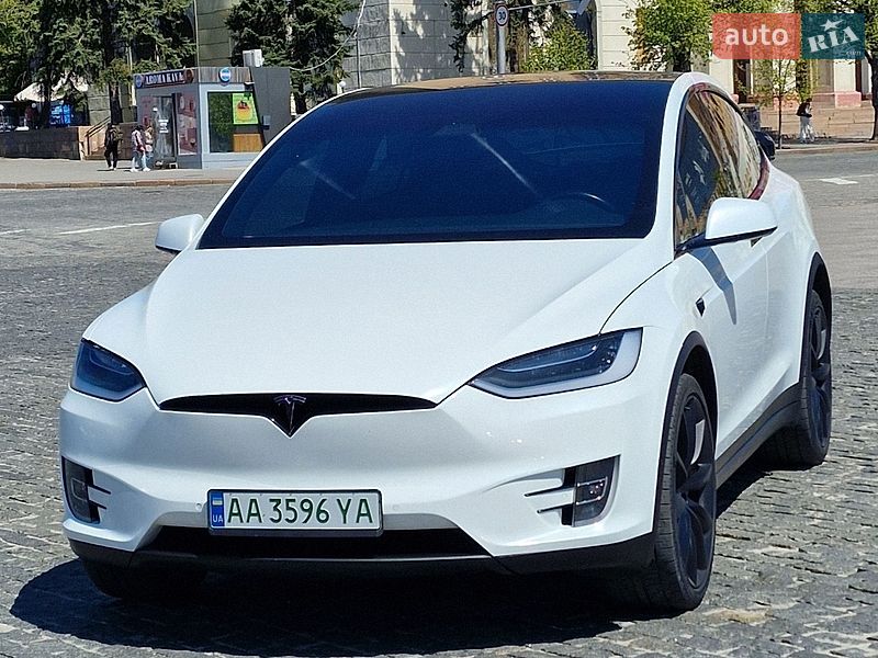 Позашляховик / Кросовер Tesla Model X 2018 в Харкові