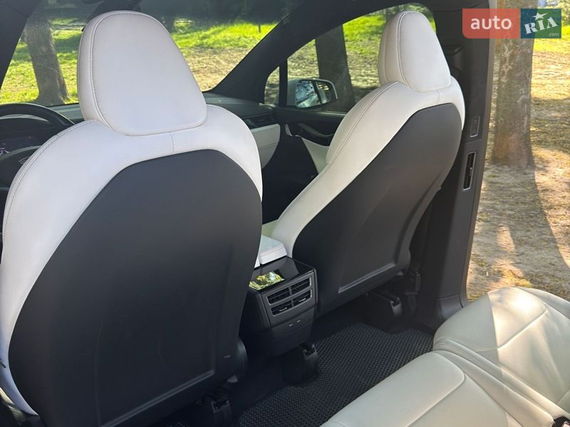 Внедорожник / Кроссовер Tesla Model X 2020 в Киеве
