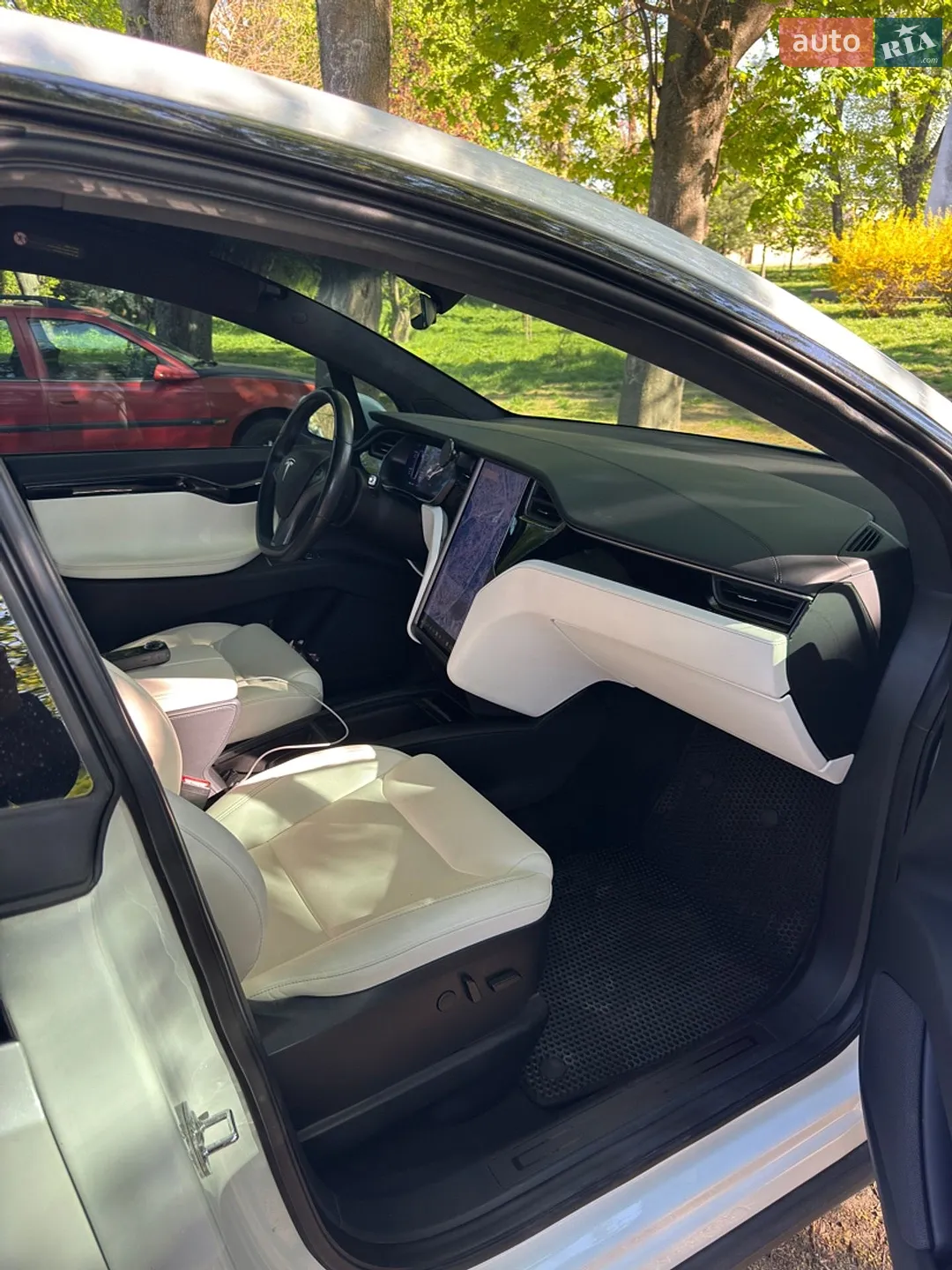 2020 Tesla Model X - мініатюра 10