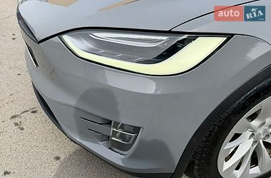 Внедорожник / Кроссовер Tesla Model X 2019 в Киеве