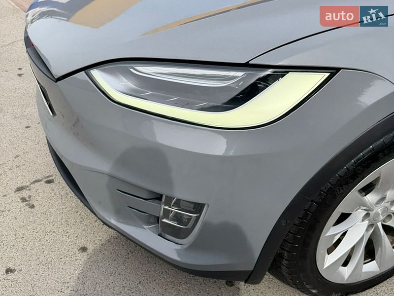 Внедорожник / Кроссовер Tesla Model X 2019 в Киеве
