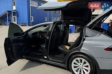 Внедорожник / Кроссовер Tesla Model X 2019 в Киеве