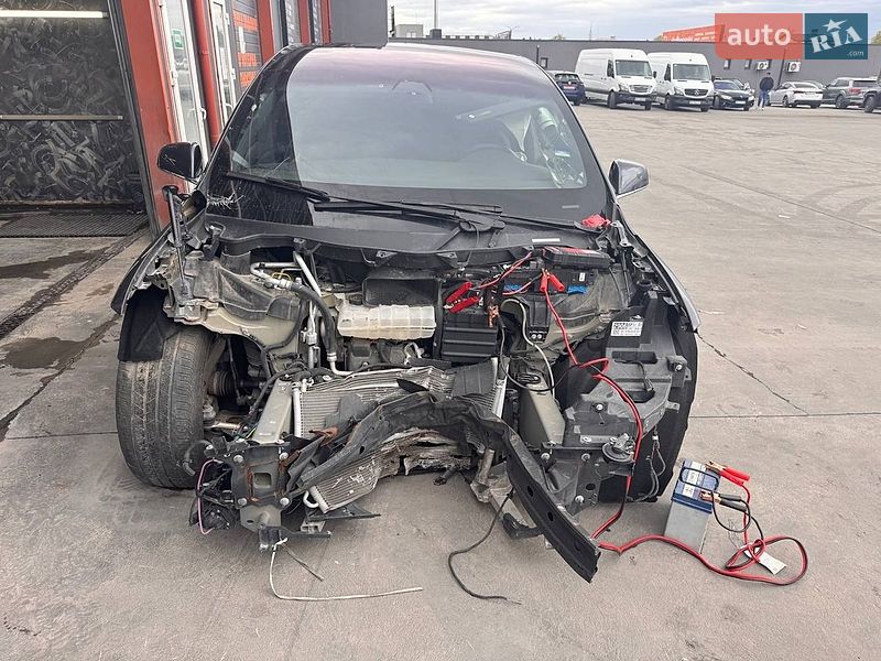 Внедорожник / Кроссовер Tesla Model X 2019 в Львове