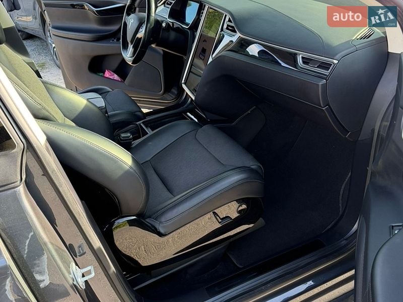 Внедорожник / Кроссовер Tesla Model X 2016 в Львове