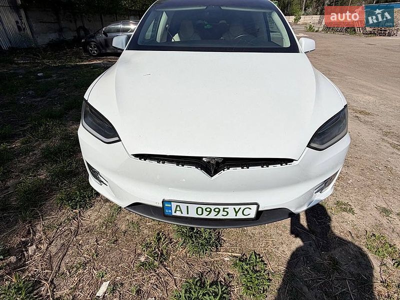 Внедорожник / Кроссовер Tesla Model X 2018 в Киеве