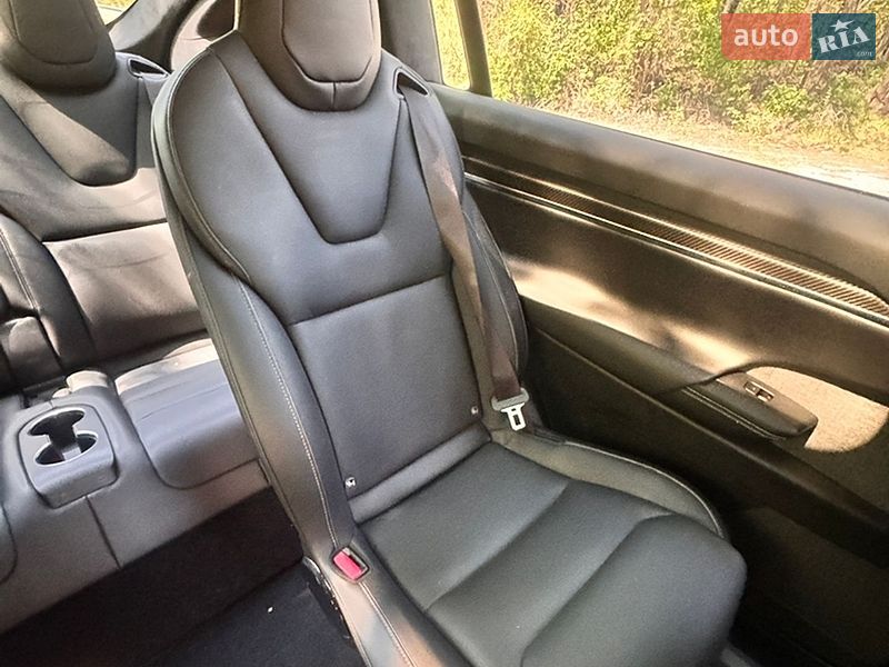 Внедорожник / Кроссовер Tesla Model X 2023 в Вышгороде