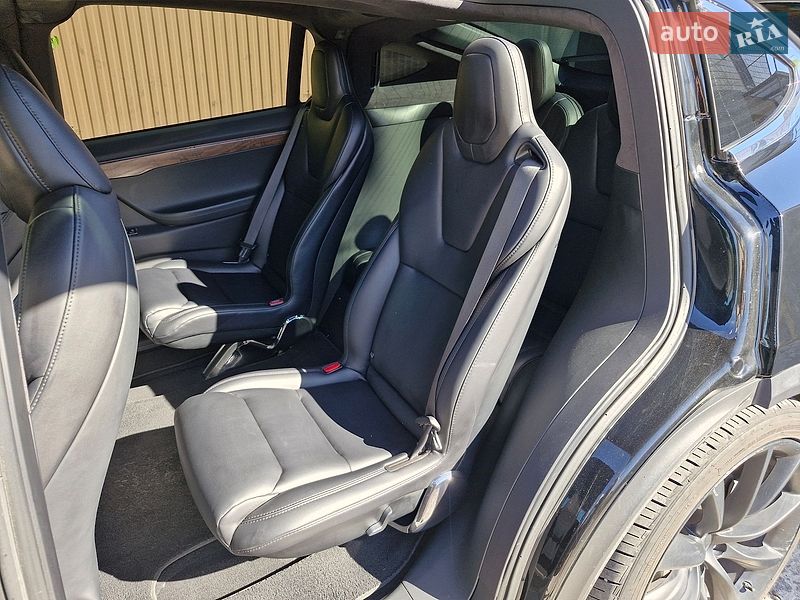 Позашляховик / Кросовер Tesla Model X 2020 в Києві