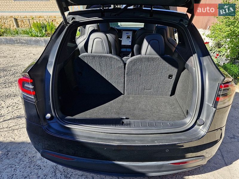 Позашляховик / Кросовер Tesla Model X 2020 в Києві