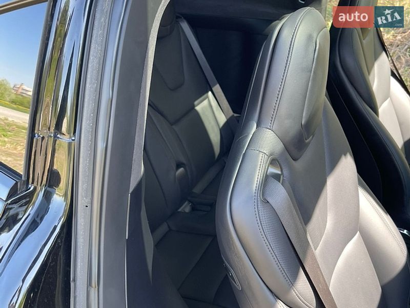 Внедорожник / Кроссовер Tesla Model X 2021 в Буче