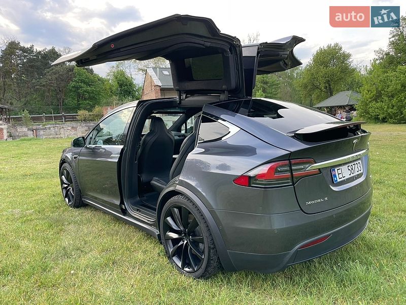 Внедорожник / Кроссовер Tesla Model X 2018 в Бродах