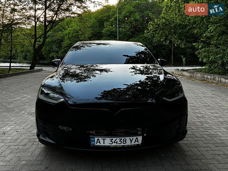 Позашляховик / Кросовер Tesla Model X 2016 в Києві