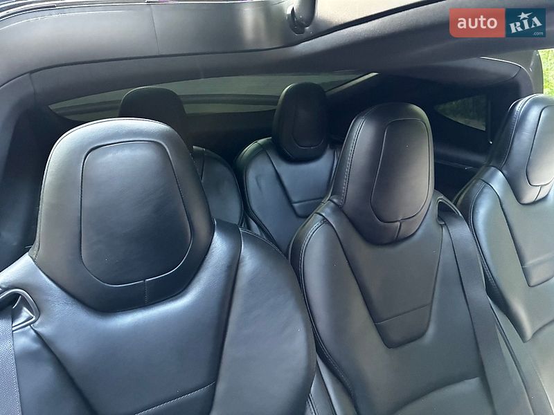 Позашляховик / Кросовер Tesla Model X 2016 в Києві