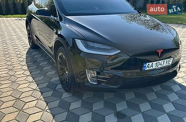 Внедорожник / Кроссовер Tesla Model X 2019 в Киеве