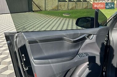 Внедорожник / Кроссовер Tesla Model X 2019 в Киеве
