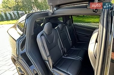 Внедорожник / Кроссовер Tesla Model X 2019 в Киеве